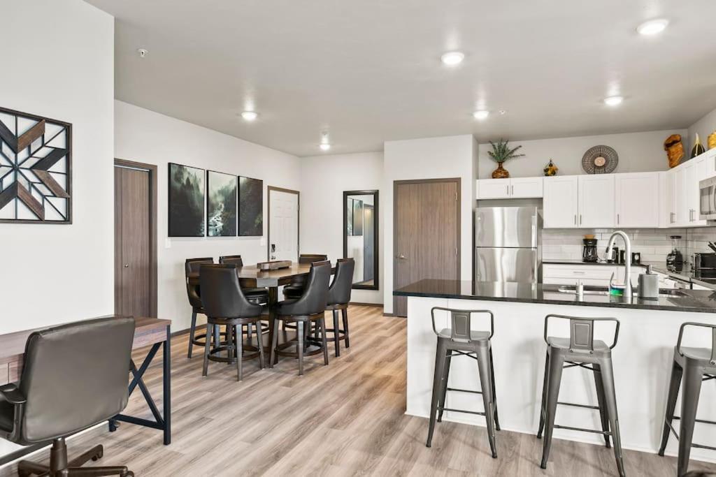 Spacious New 2 Bed 2 Bath Apt By Downtown Spokane Ngoại thất bức ảnh